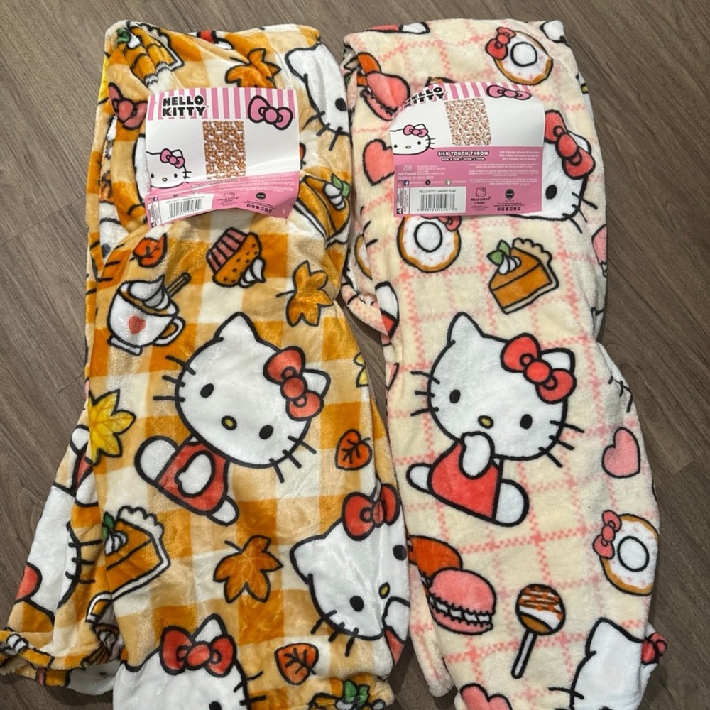 Hello kitty throw blanket bundle of 2